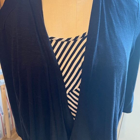 COPY - LADIES WOMENS LARGE BLACK JACKET AND BLACK WHITE STRIPPED BLOUSE ATTACHED - Picture 5 of 7